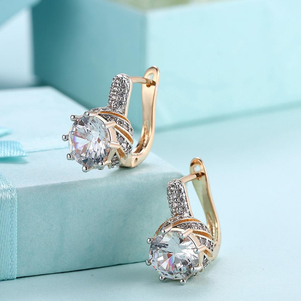 Zircon Earring White Round Diamond Romantic Wind earring Clip